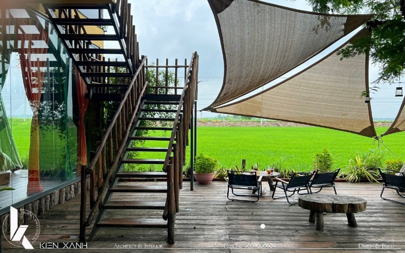 Du khách tới Lúa Cafe có cơ hội trải nghiệm cảm giác ngồi giữa ruộng lúa bao la