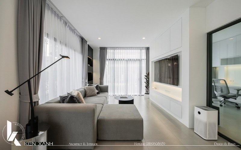 Mr. Quân House mang tone màu trắng chủ đạo càng làm không gian sang trọng