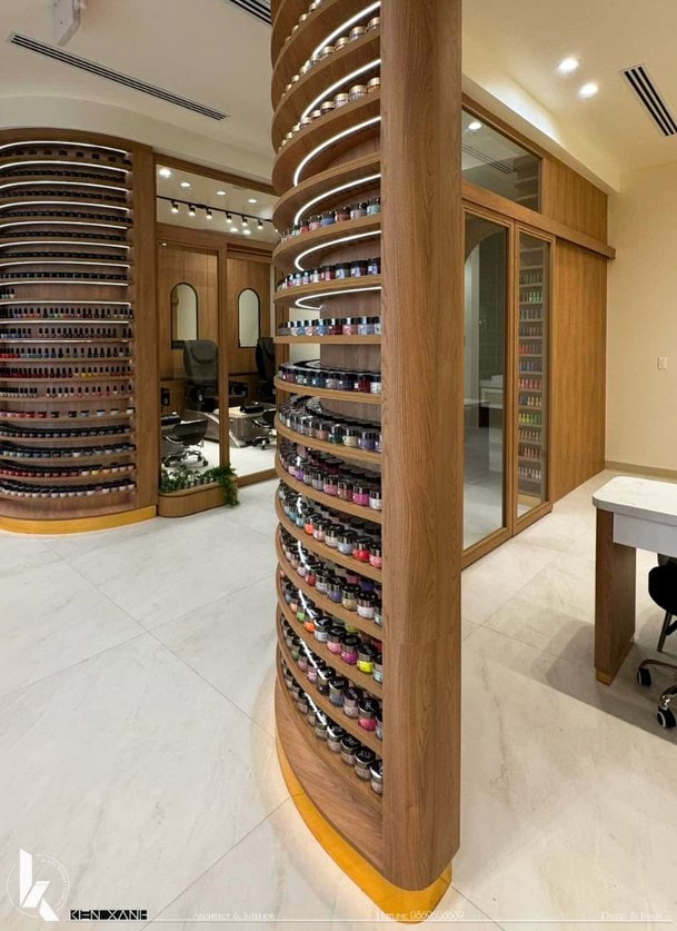 Tone màu trắng phối nội thất gỗ, tạo nên không gian thanh lịch