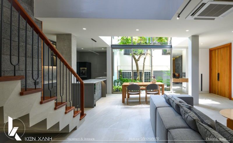 Phòng khách và bếp của Sang House