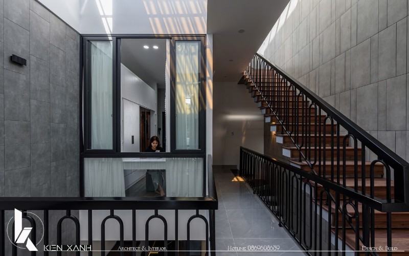 Sự kết hợp giữa ánh sáng, không khí giúp tầng 1 trở nên thông thoáng, dễ chịu và luôn tràn đầy sức sống