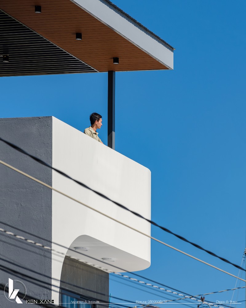 Mặt tiền 1 trệt 1 lầu 1 tum