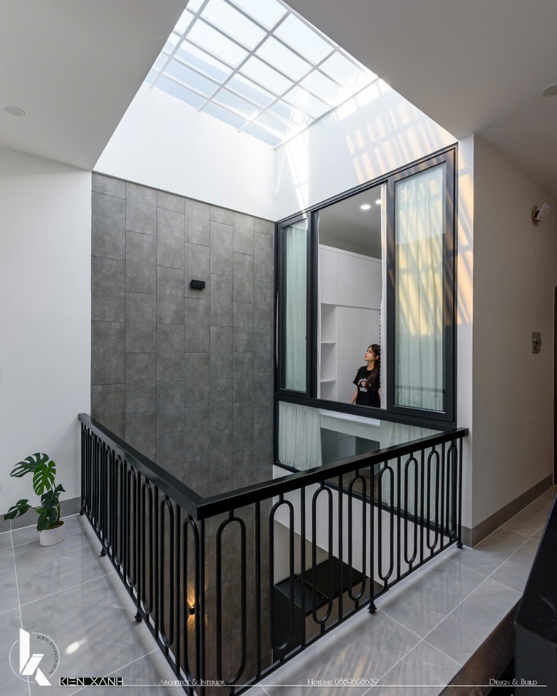 Thiết kế giếng trời còn có tác dụng tạo điểm nhấn thị giác, giúp không gian trong nhà thêm phần sang trọng và ấn tượng